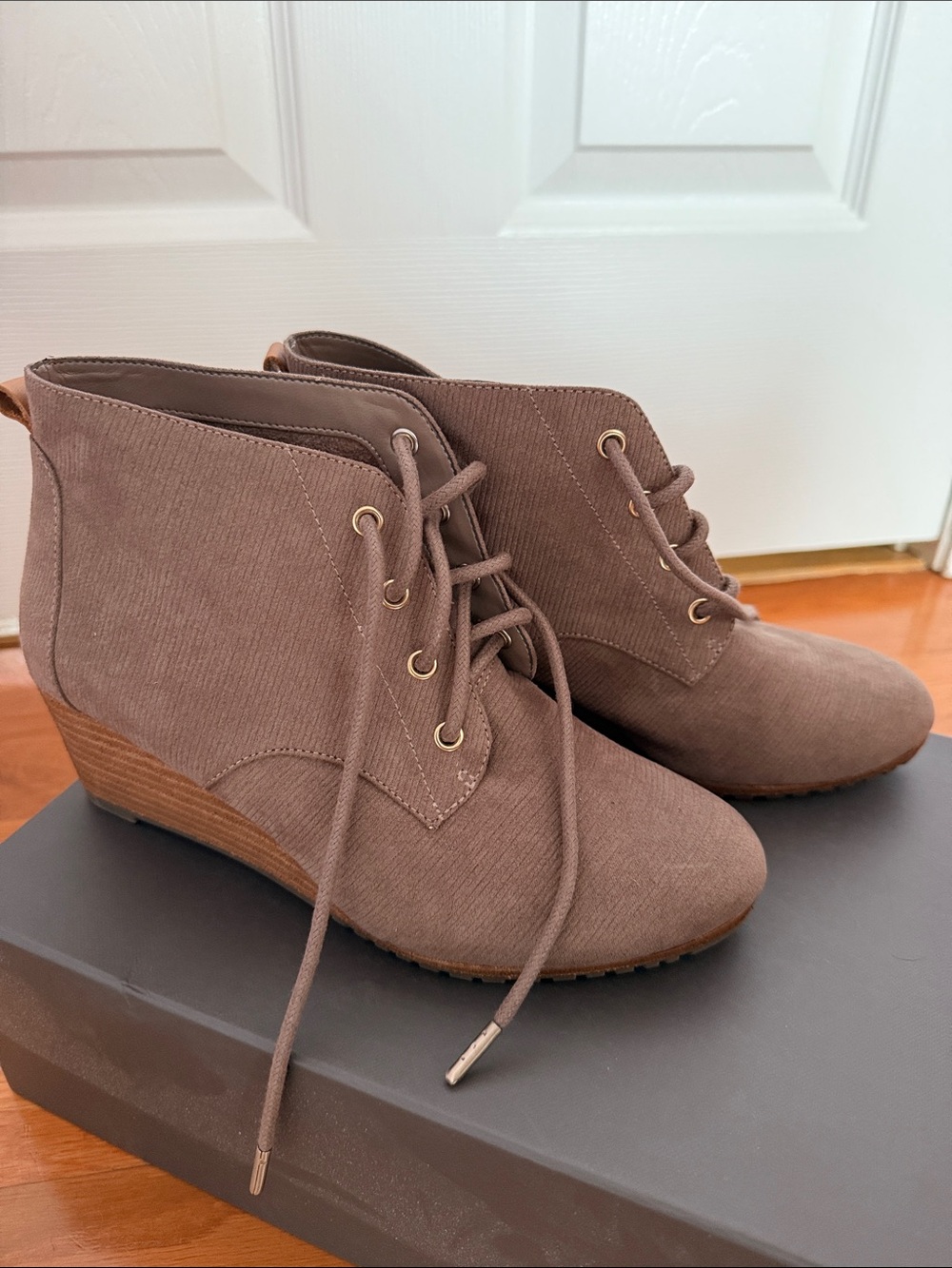 Dr. Scholl's Taupe Lace-Up Wedge Ankle Boots
